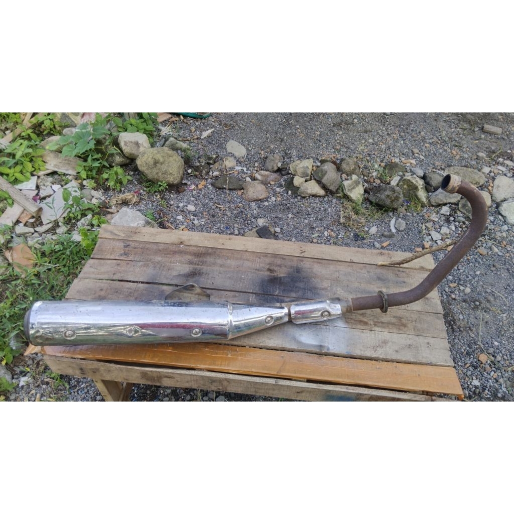 knalpot  original megapro primus.