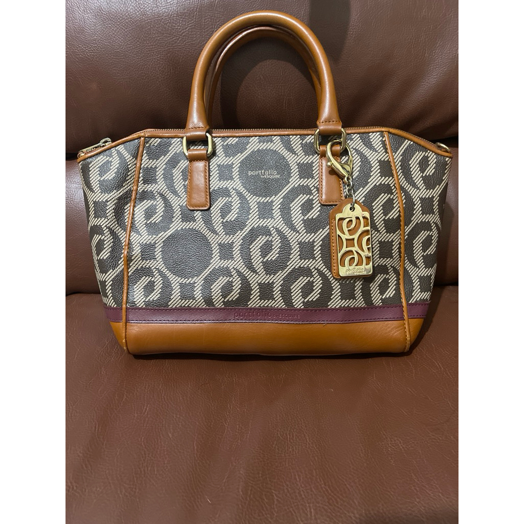 Tas Brand Portofolio by Esquire PL cantik titipan temen
