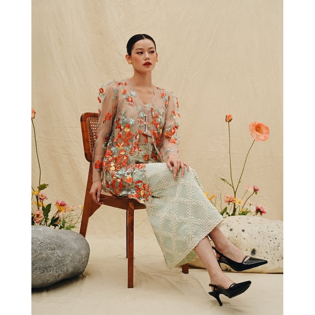 SEWA I RENT Kebaya Jaleela, Kebaya Wisuda