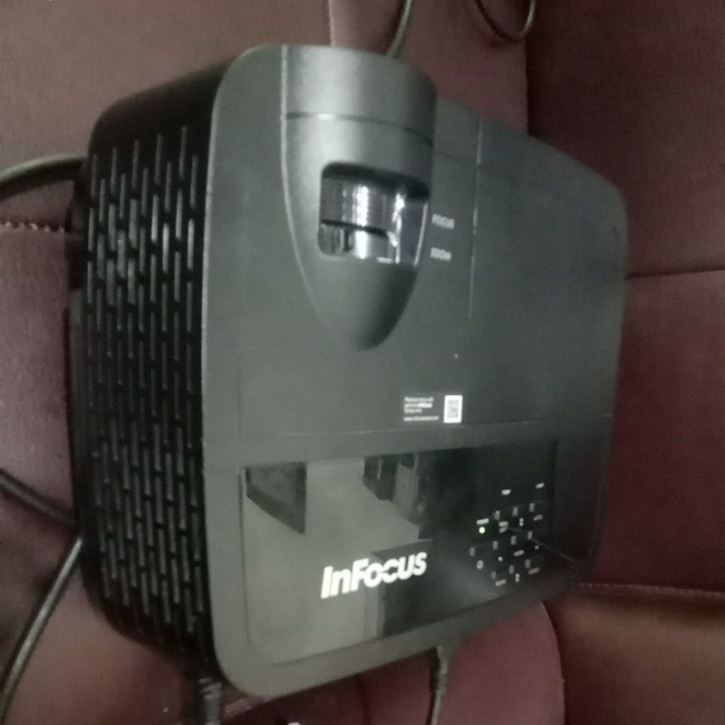 Proyektor Infocus HDMI