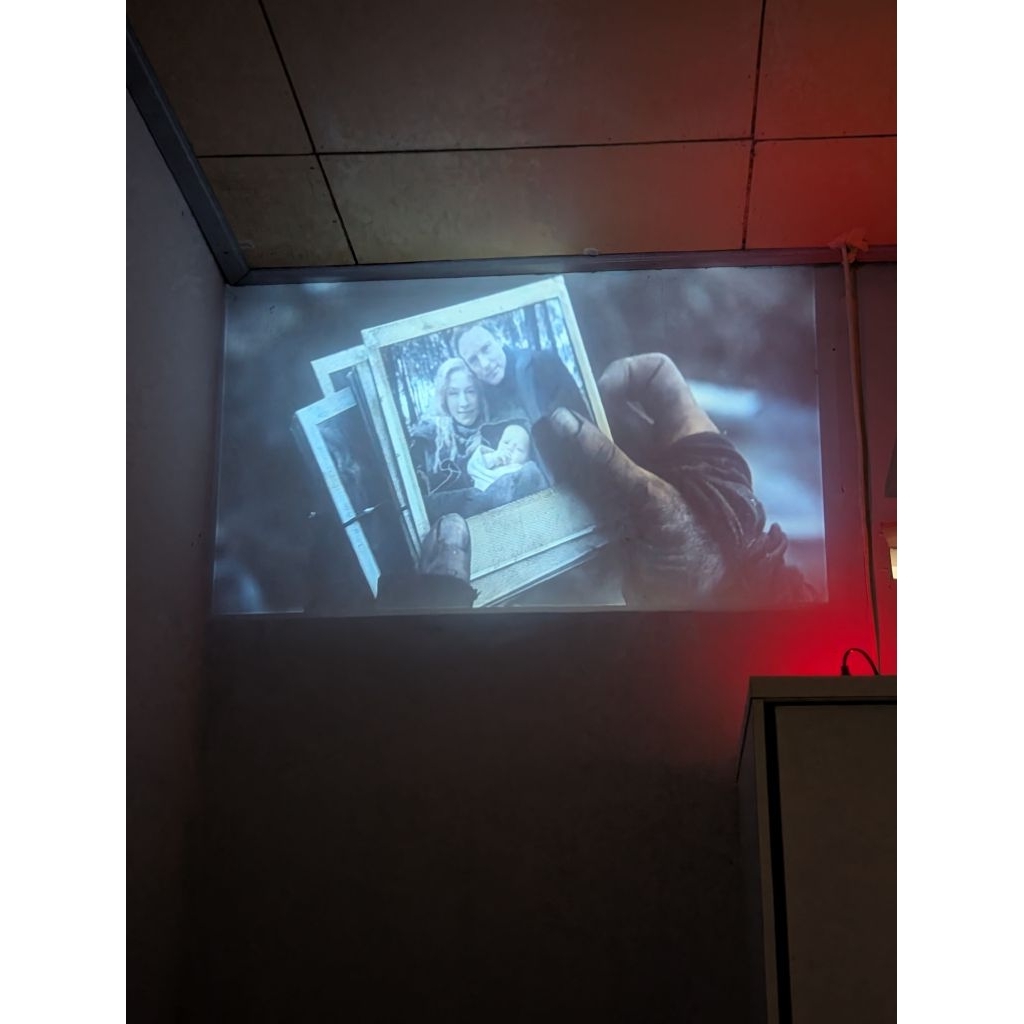 Proyektor Cheerlux C7 second