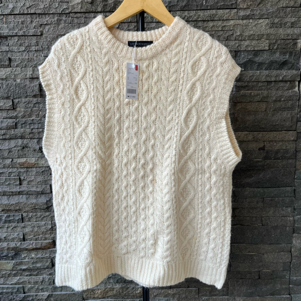 [NEW] Urban Research Vest Wool Knit Broken White Rajut Kepang Tebal Dingin