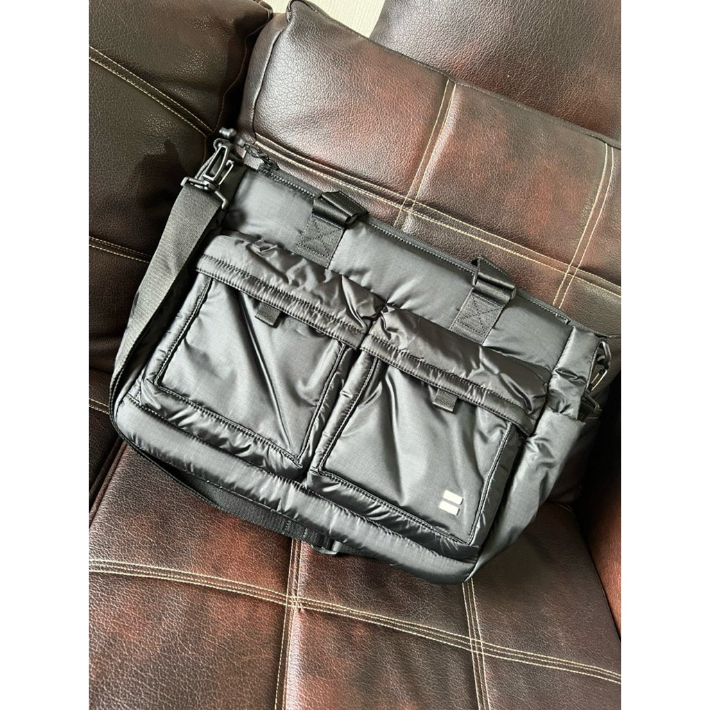 Sling Bag Bodypack Oblivate Black