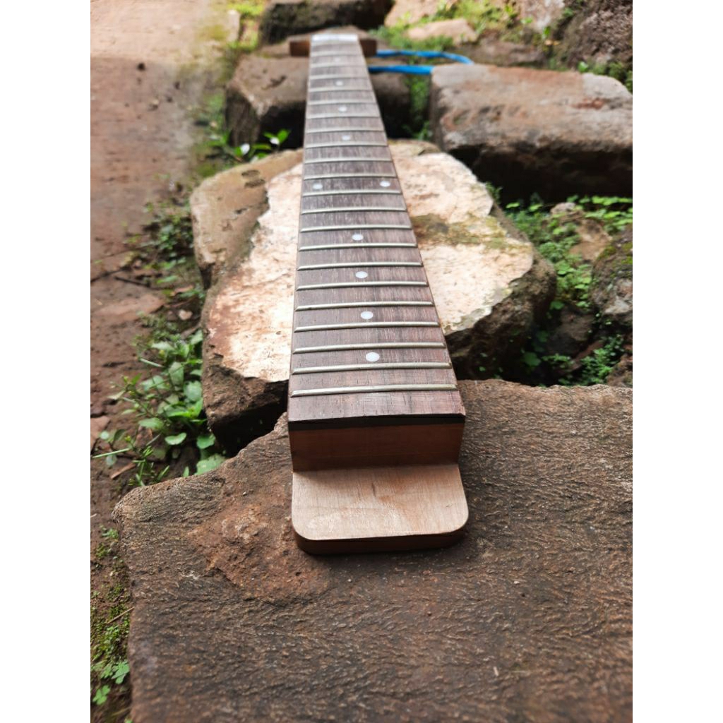 Neck gitar samick