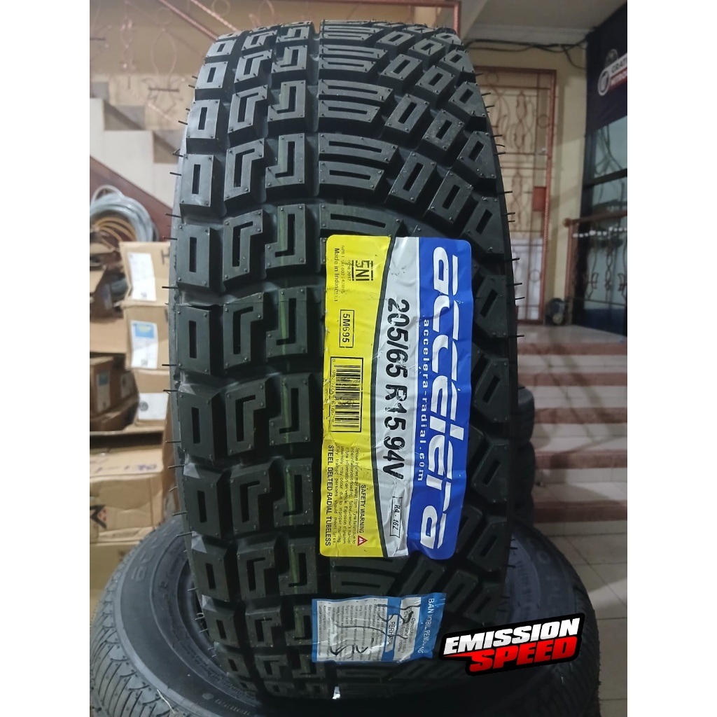 Ban Mobil Accelera 205 65 R15 Rally - Ban Semi Off-Road  Tubeles