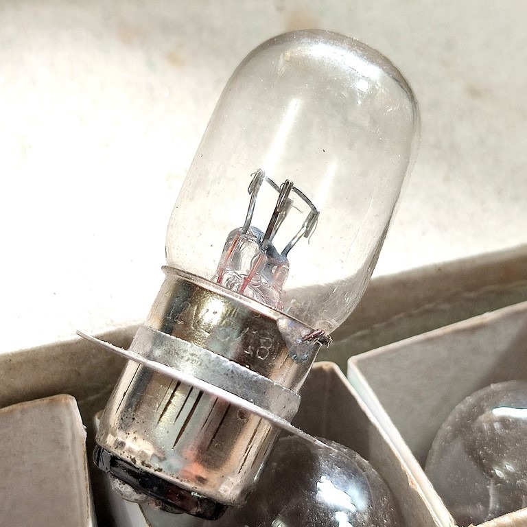 (3J) BOLAM DEPAN 12V 18W UNIVERSAL BOHLAM LAMPU DEPAN UTAMA MOTOR MATIC