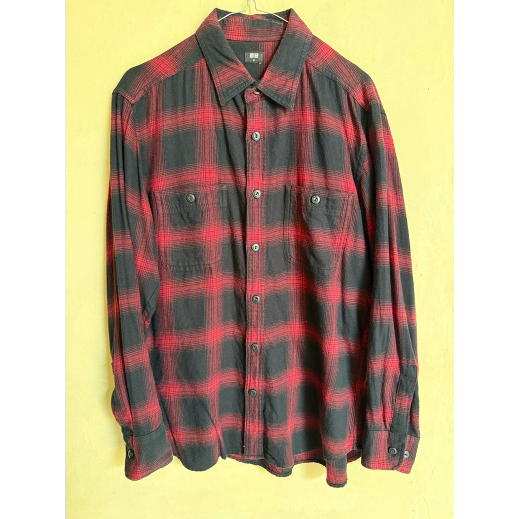 kemeja uniqlo flannel veterano