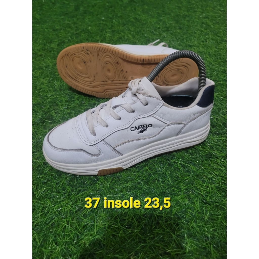 sepatu sneakers s37 cartelo