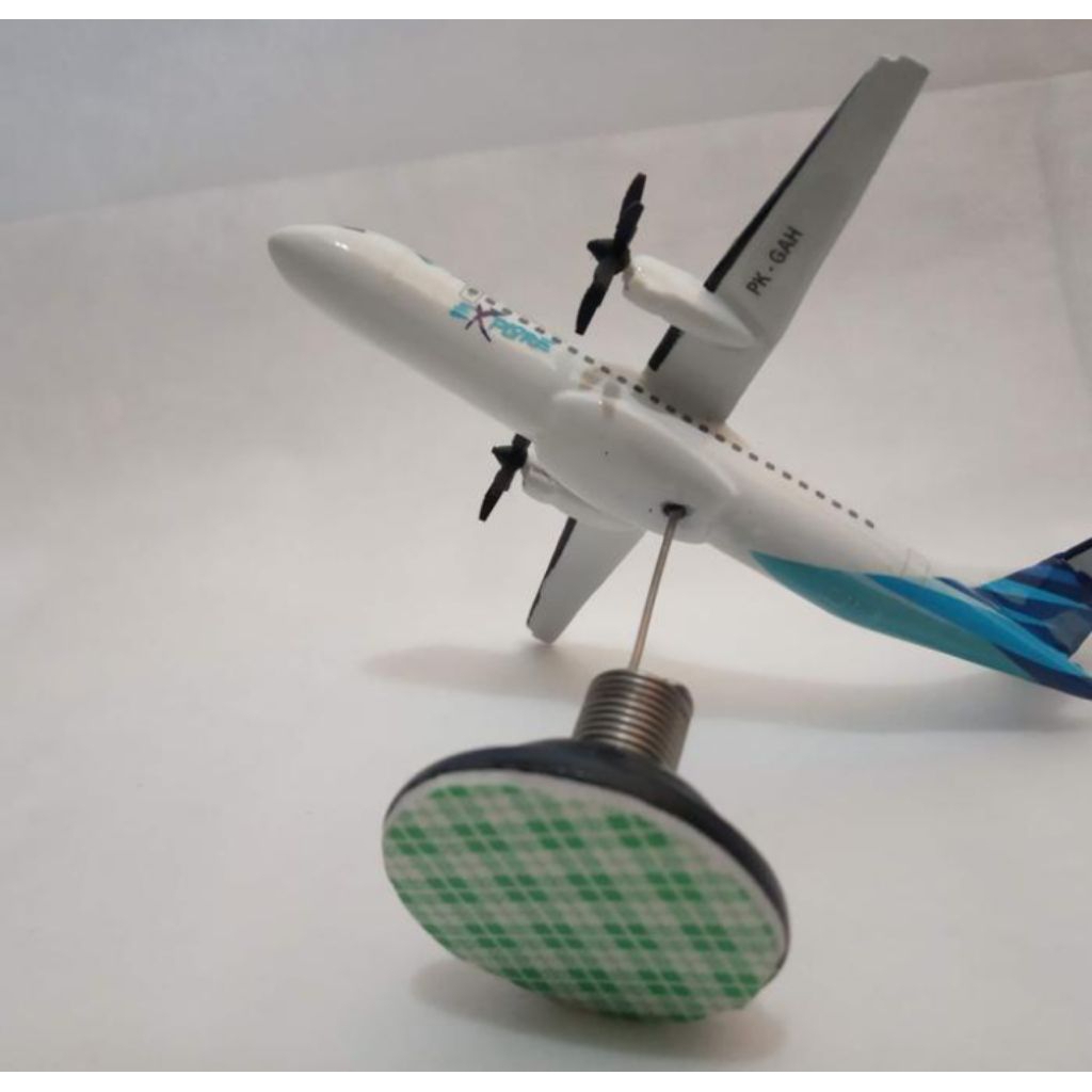 miniatur pesawat atr