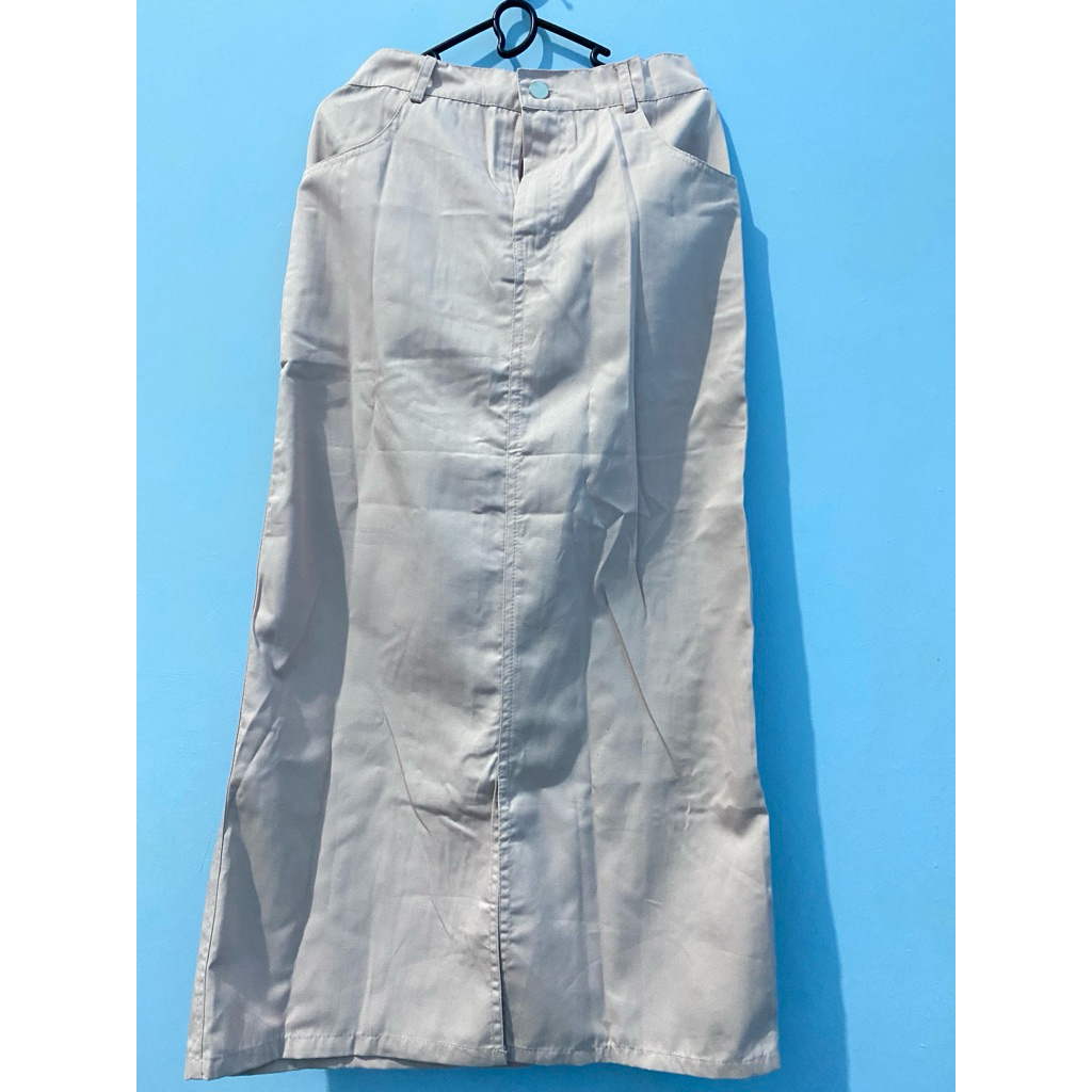 PRELOVED rok span warna salem