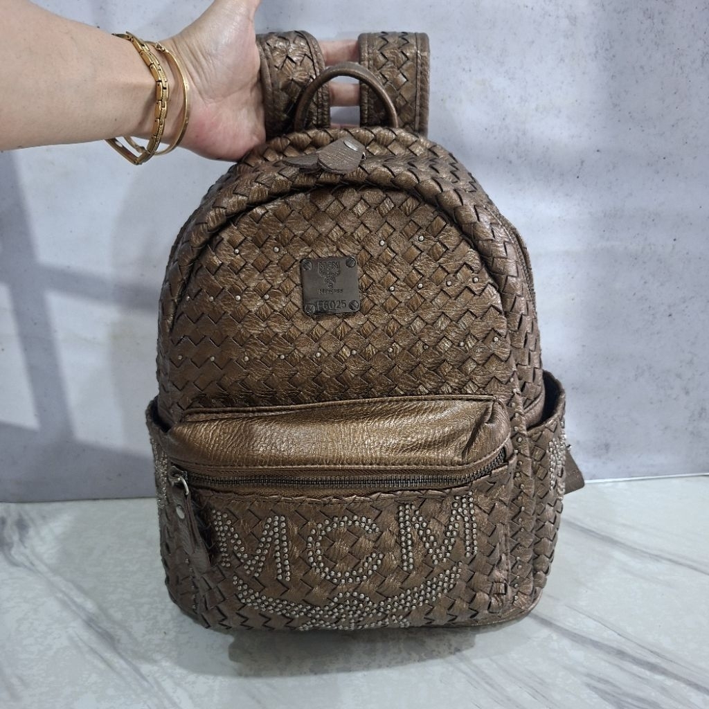 Tas Ransel Kulit MCM Hias Kancing Tembaga