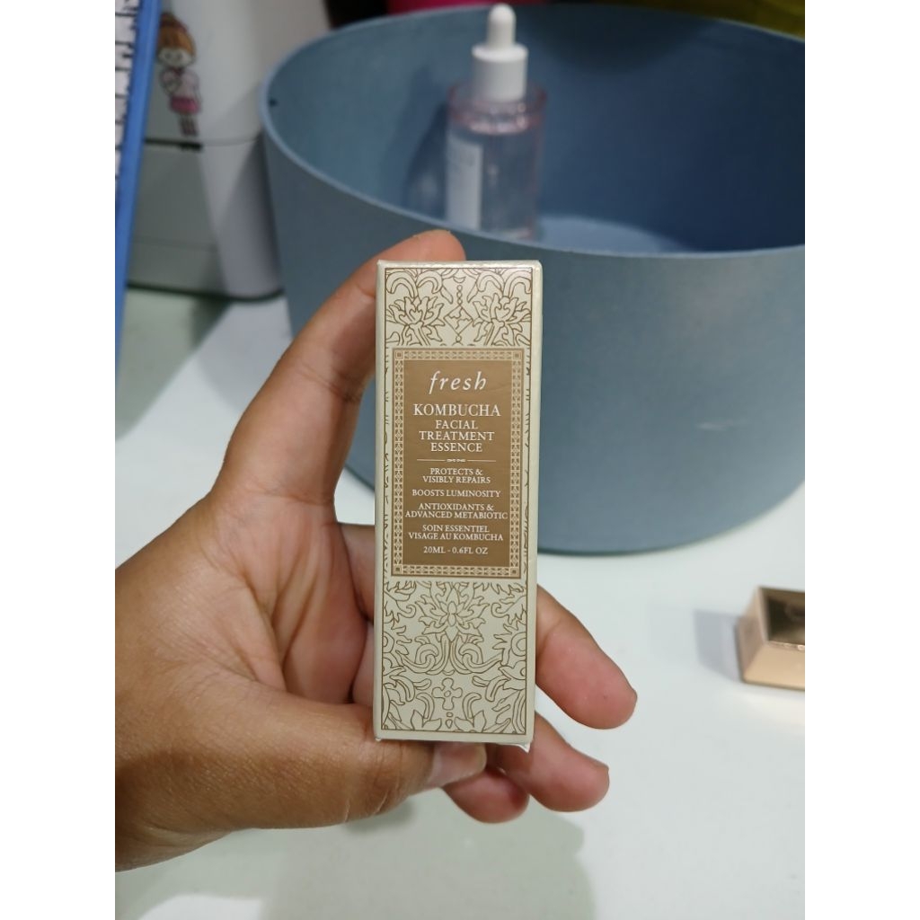 FRESH KOMBUCHA facial treatment essence