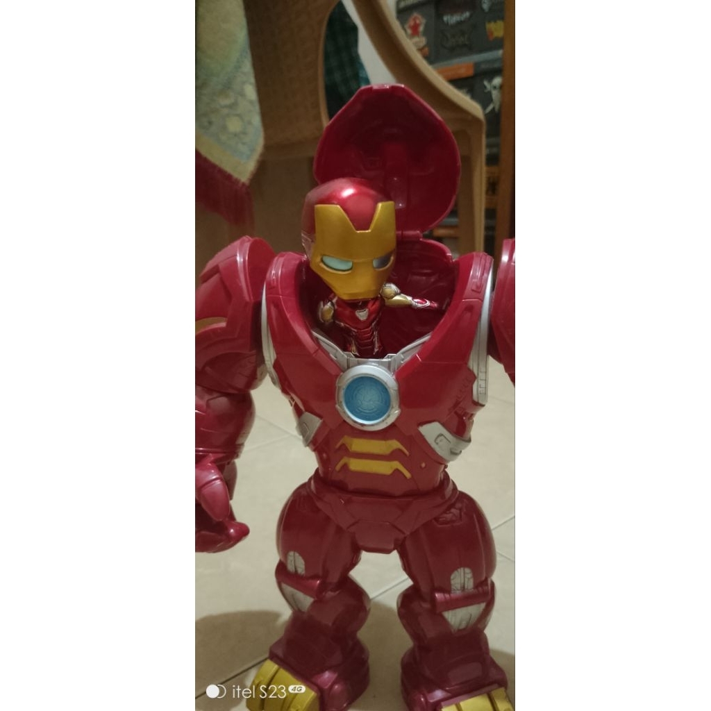 Iron man & Hulk Buster Hasbro