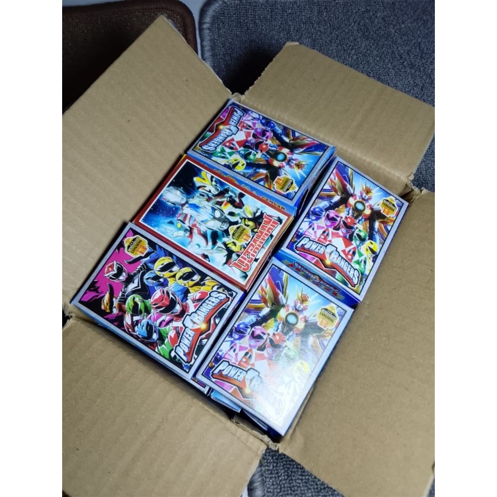 KADO KADOAN BERHADIAH Mainan dan uang Isi 23 Pcs