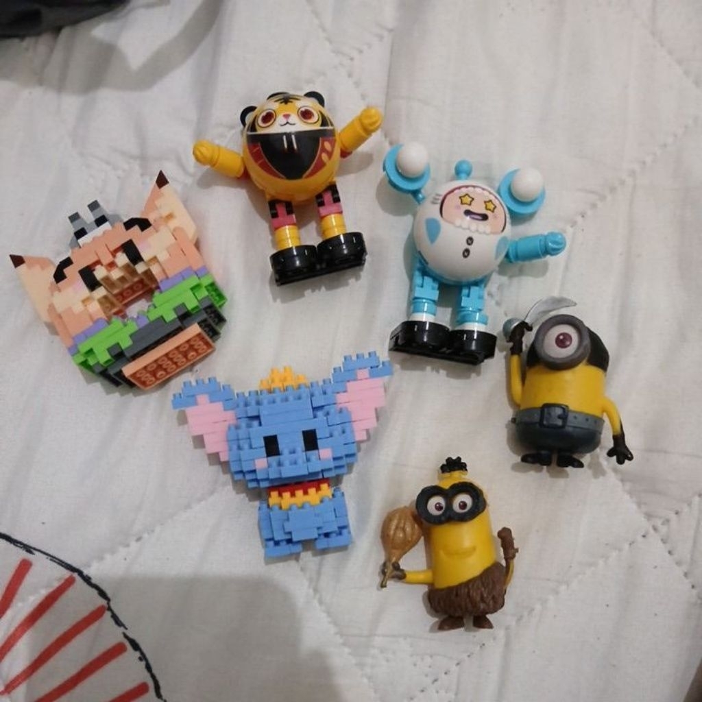 take all, figur mainan