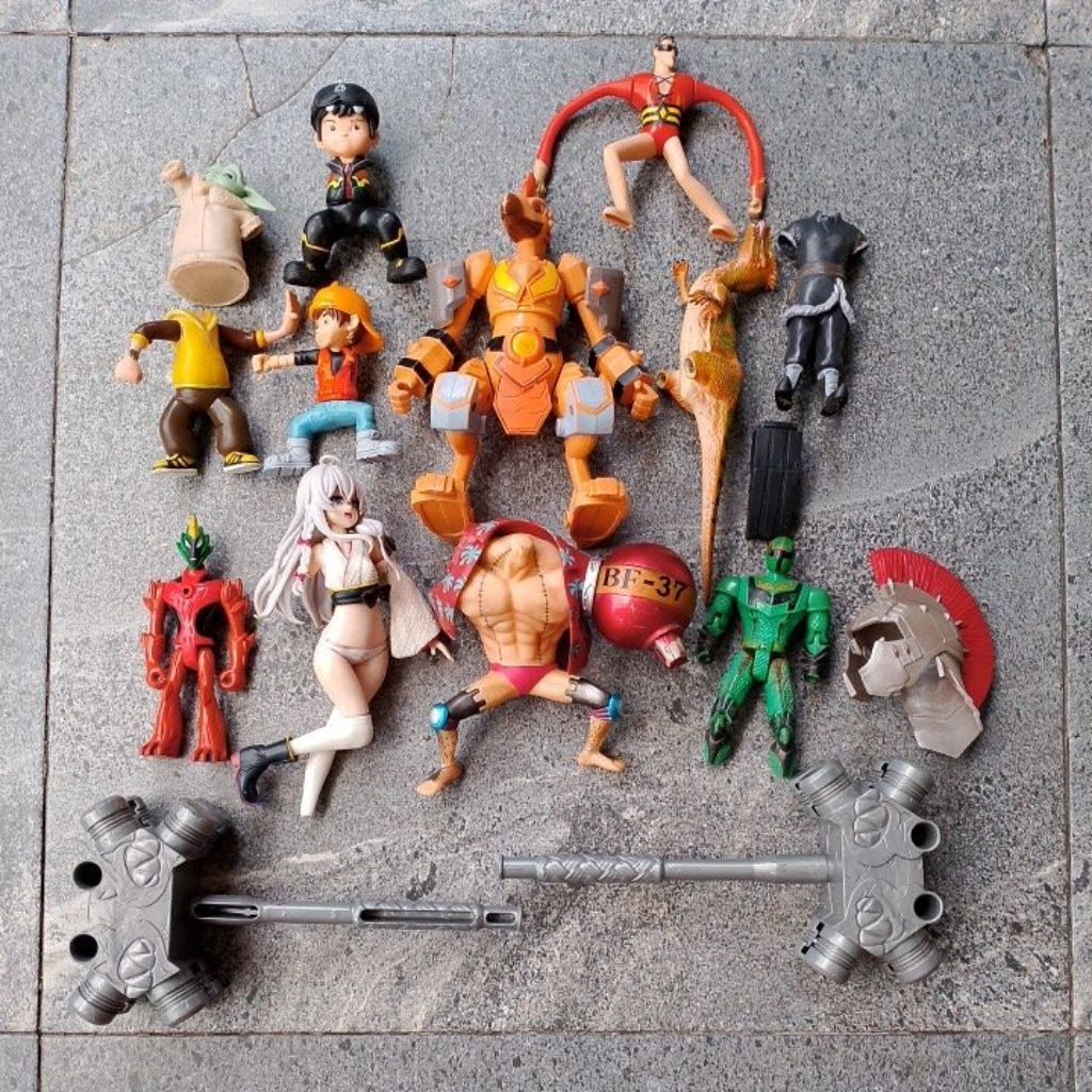 Mainan Action Figure Junk Murah Bekas