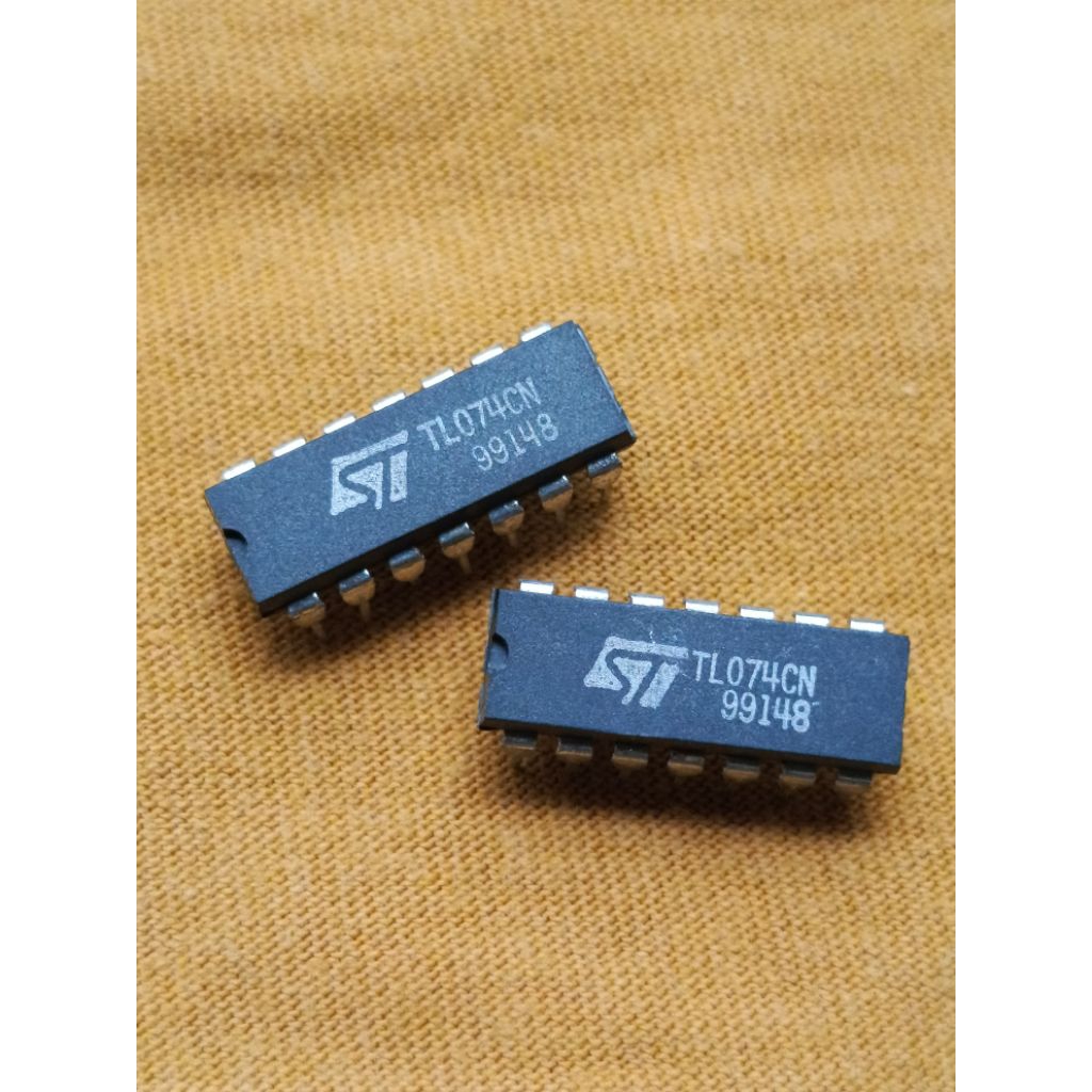IC TL074 original ST malaysia Quad Op-Amp Low noise DIP 14 JFet