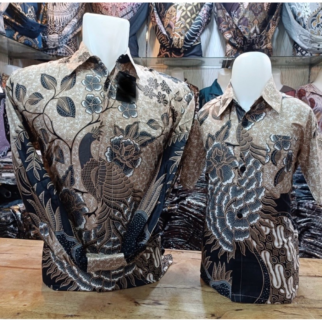 Batik cream couple ayah , ibu dan anak laki laki