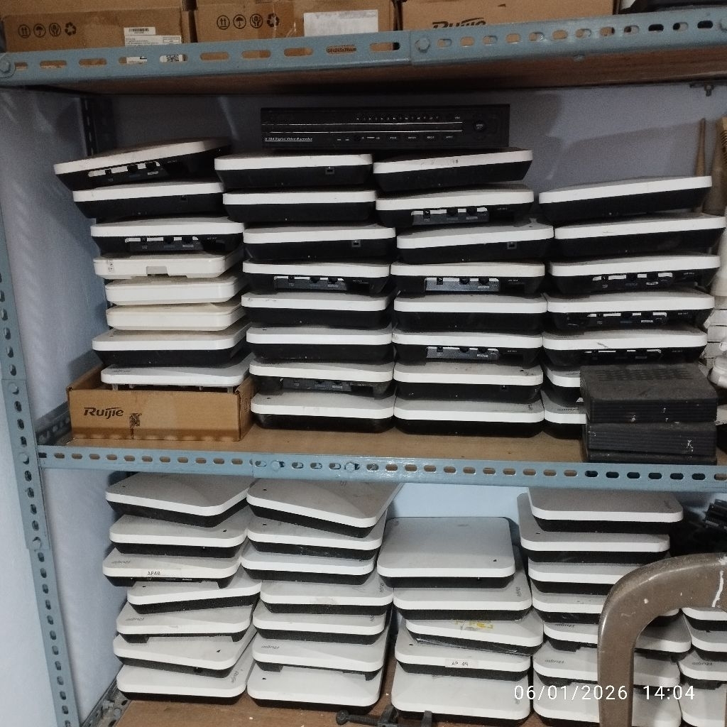 RUIJIE RG-AP820-L(V3) KONDISI MATOT BUAT BAHAN TEKNISI