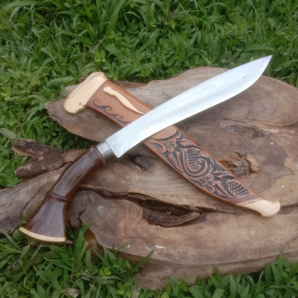 Pisau Kukri Ukir Bahan Baja Per Sepuh