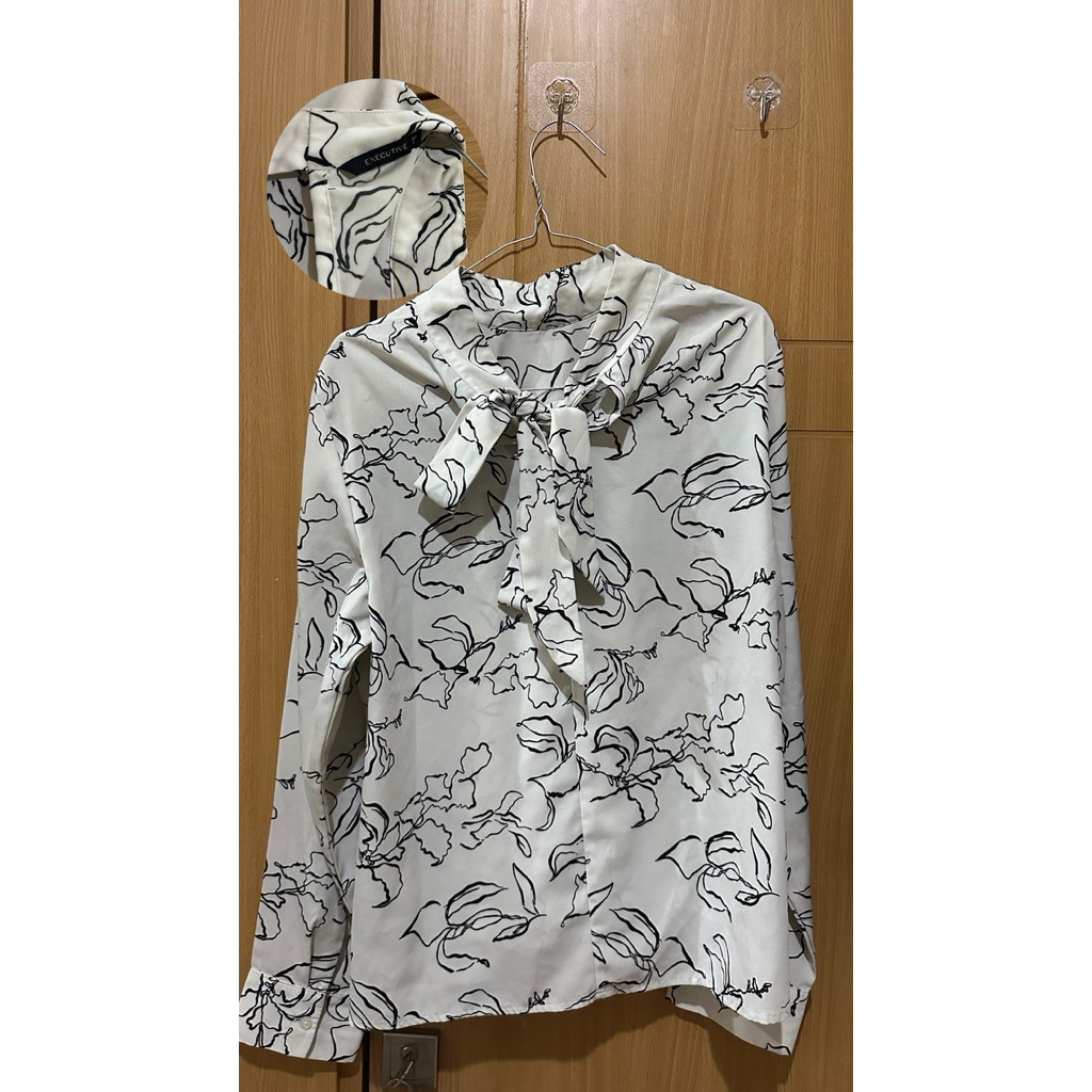 executive blouse
