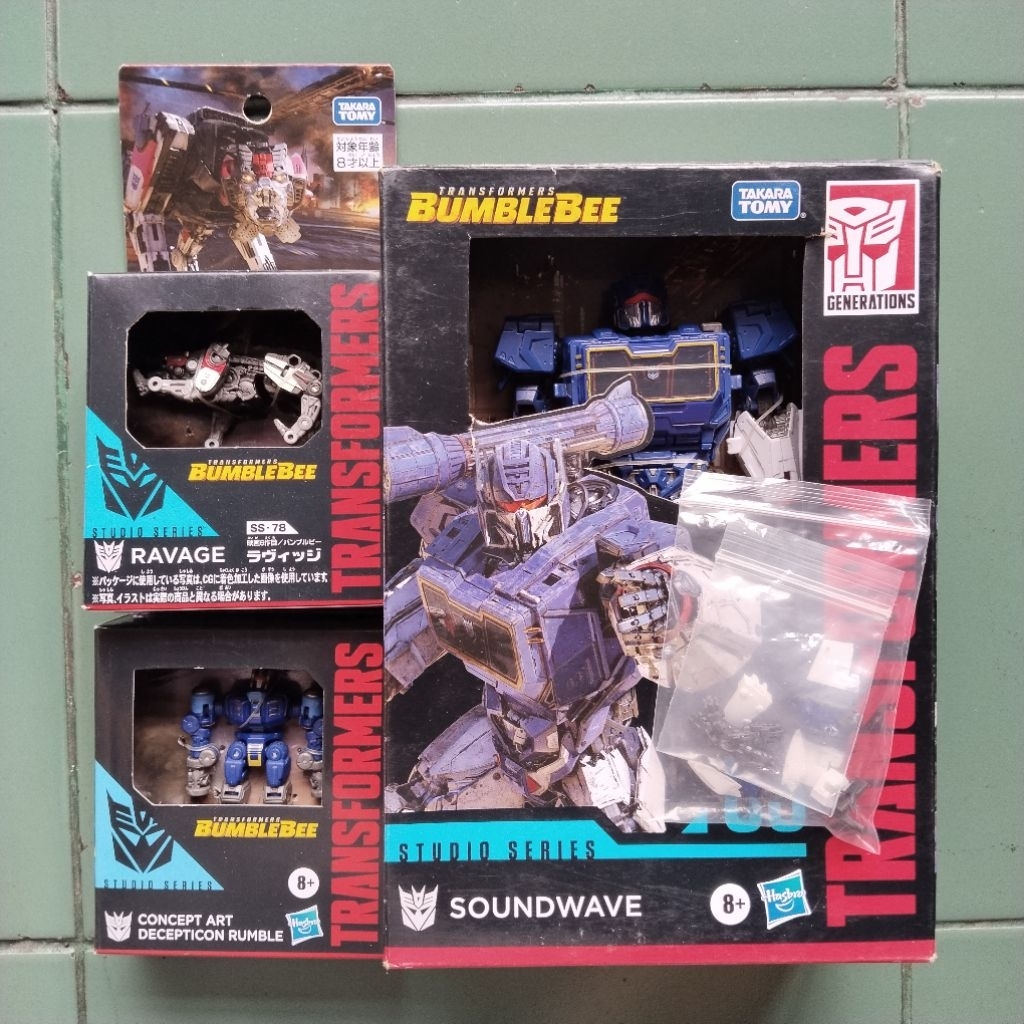 Hasbro Takara Tomy Transformers Studio Series 83 Bumblebee Movie Soundwave SS83 Complete Set With Ra