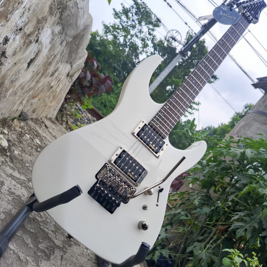 Gitar Elektrik Samick NSHG 100FR Neck Thru