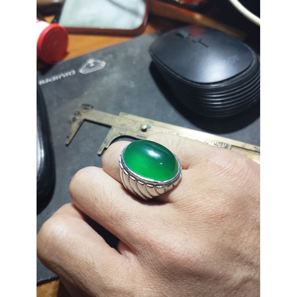 green calchedony hijau garut sedikit kura kristal