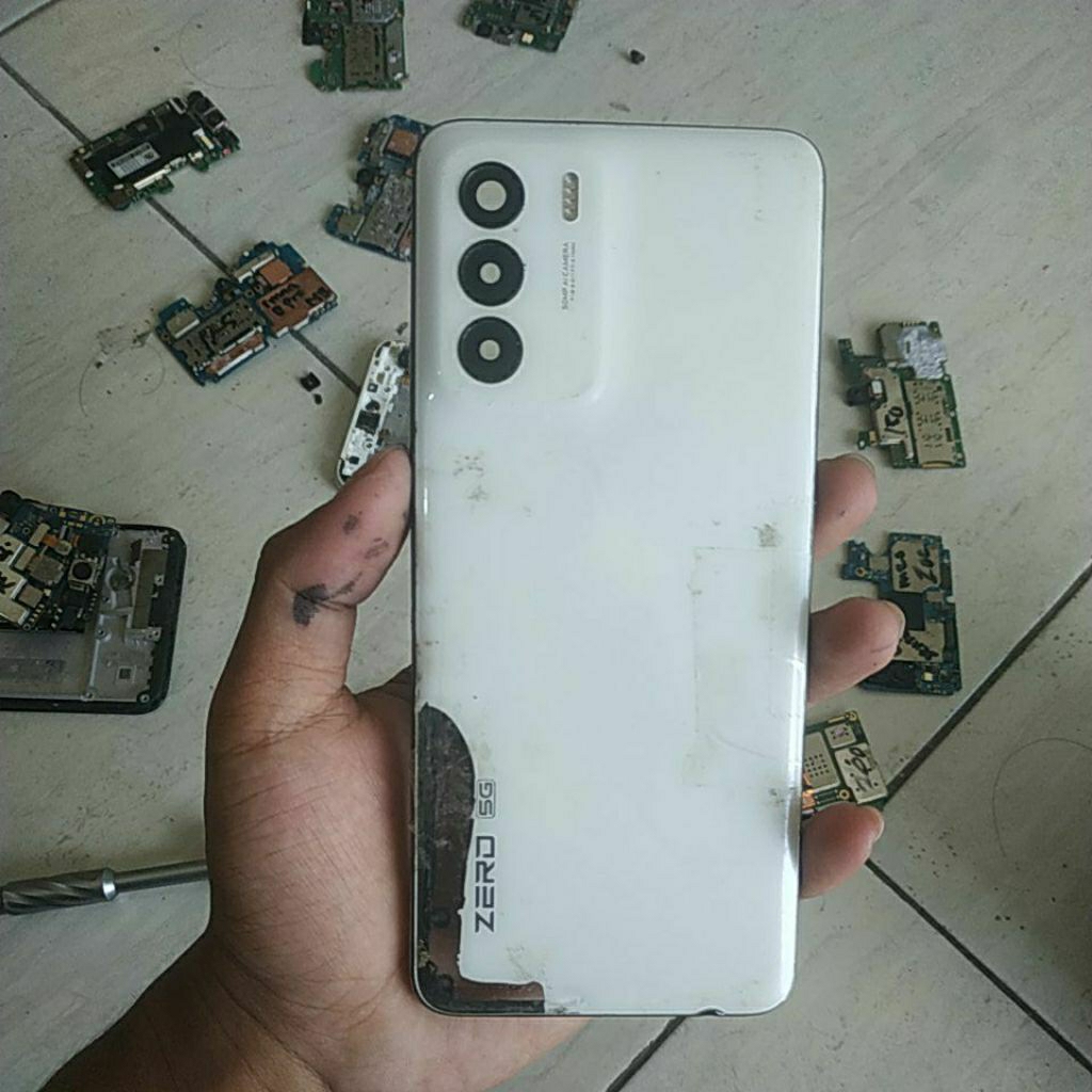 backdoor bekas infinix zero 5G,tombol lengkap ada fingerprint fisik sesuai gambar