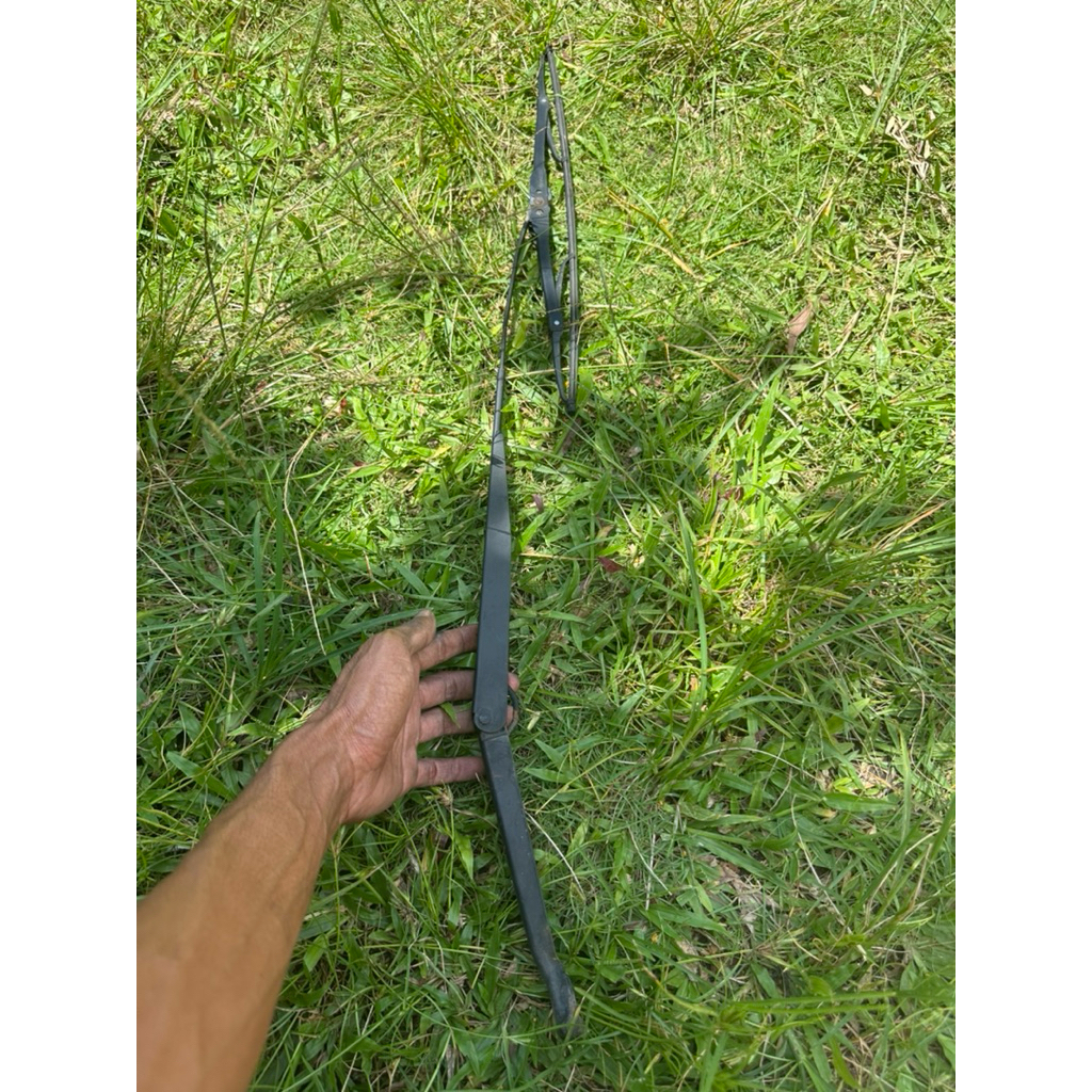 Tangkai wiper depan Crv gen2