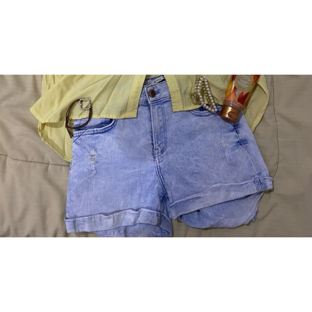 Jeans Pendek BERSHKA Size 36 Preloved