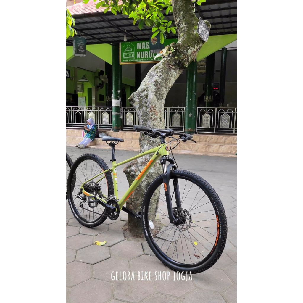 Polygon heist X2 size M (sepeda bekas)