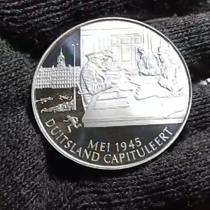 Koin Perak  Commemorative ww2. Jerman surender  to Netherlands  PROOF with coa surat