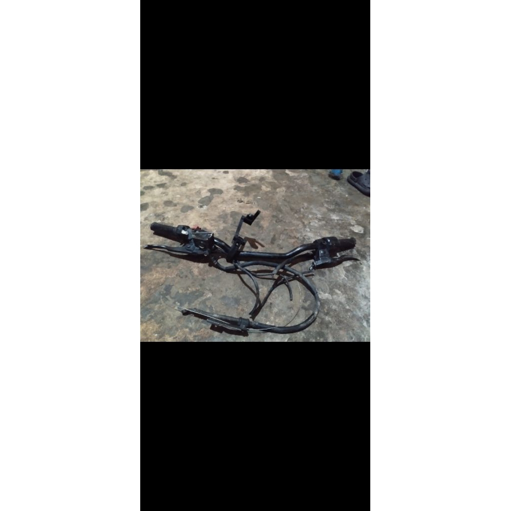 Stang + tombol Stater + Tabung Minyak Rem + Tombol Lampu Sein, dll Yamaha Xabre