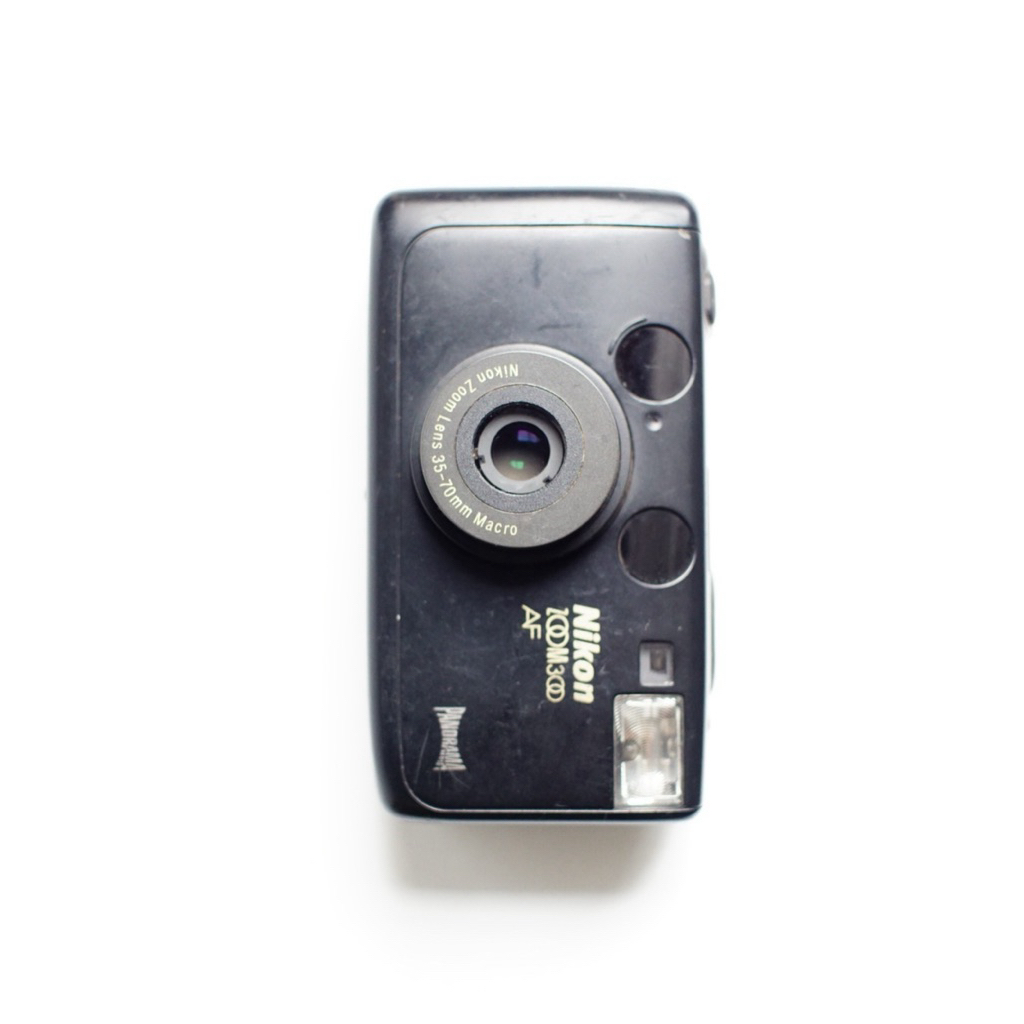 Kamera Analog Nikon Zoom 300AF 35mm Film