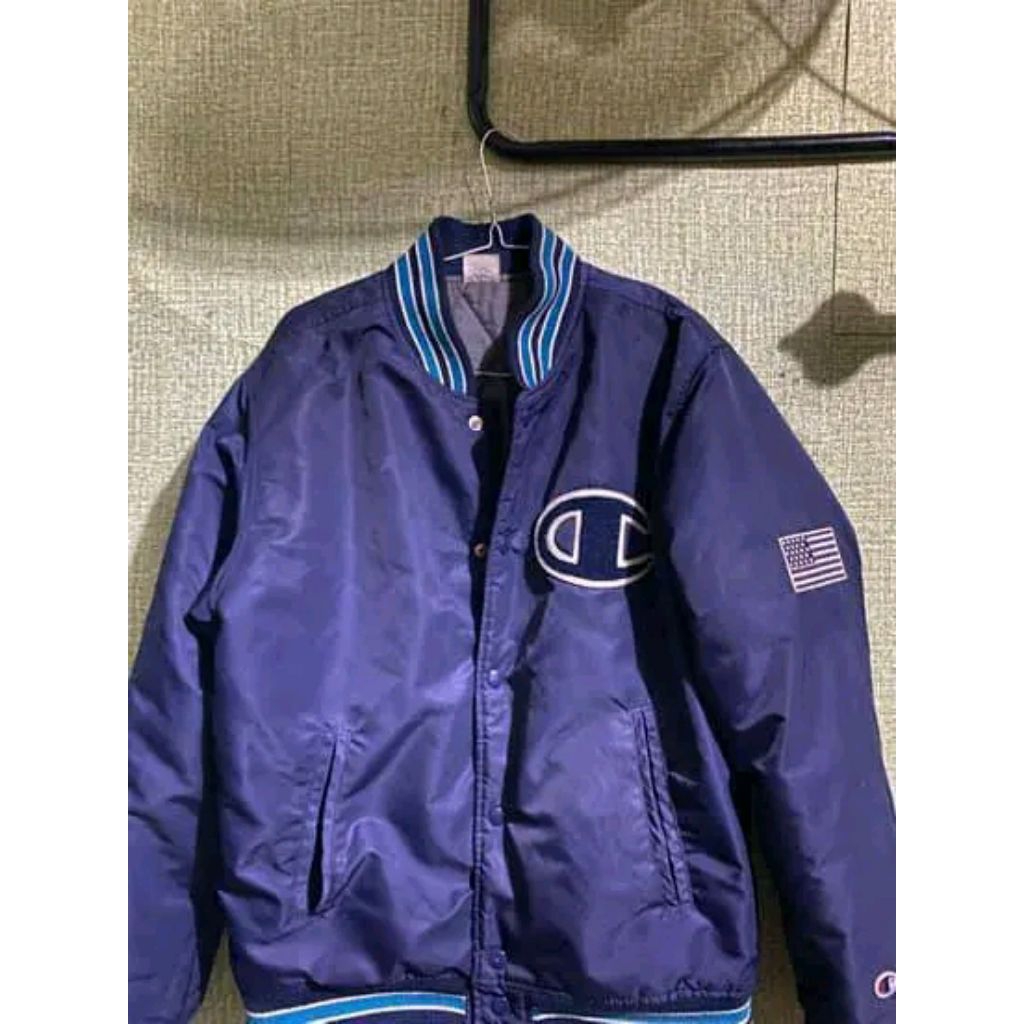 Jaket champion second