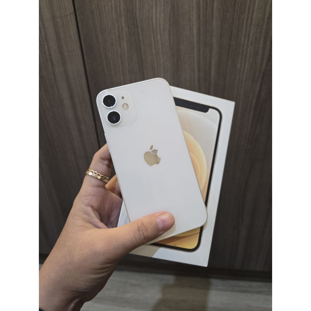Iphone 12 Mini, 64 gb, Ibox, bh 100%, garansi Ibox habis, seken