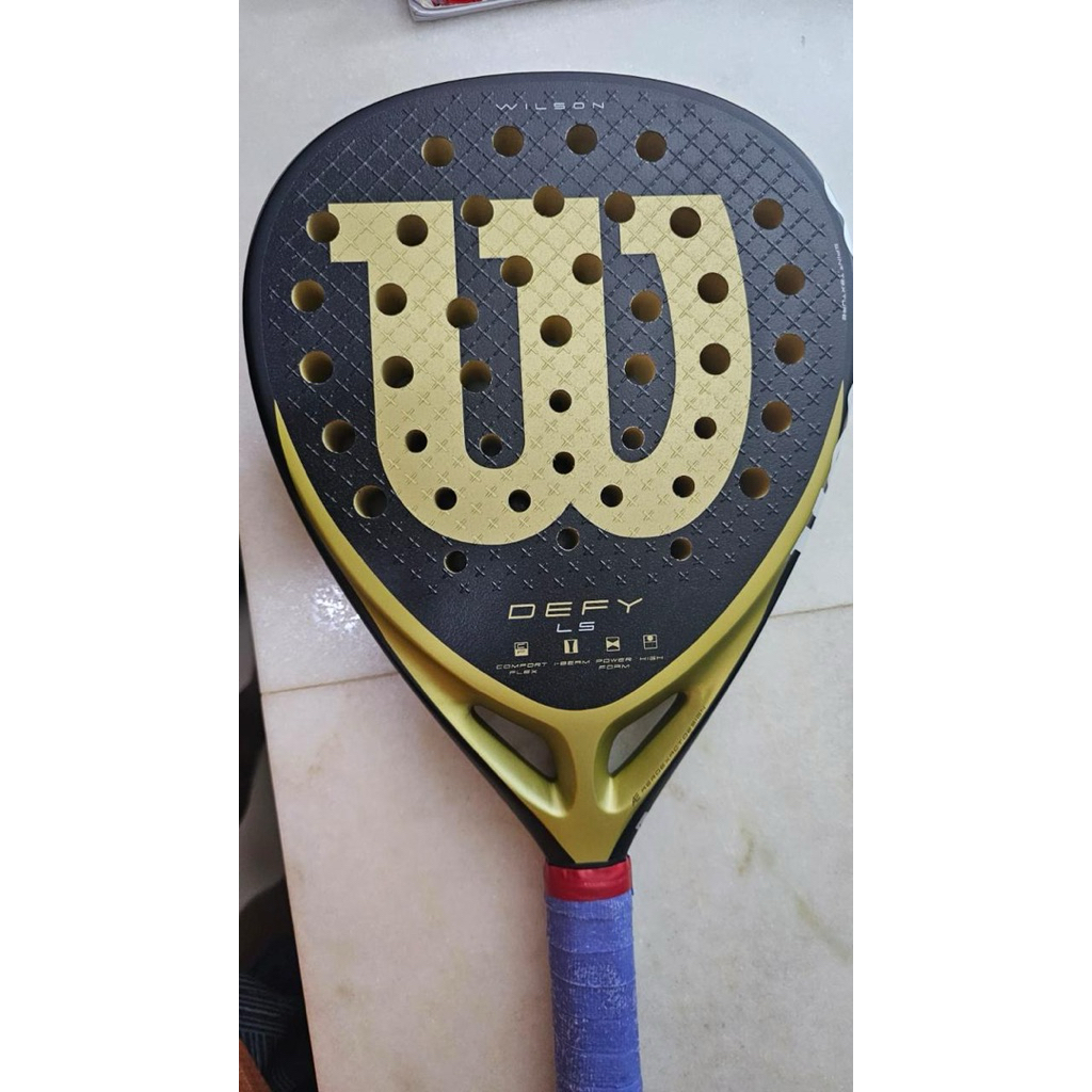 Wilson defy padel racket