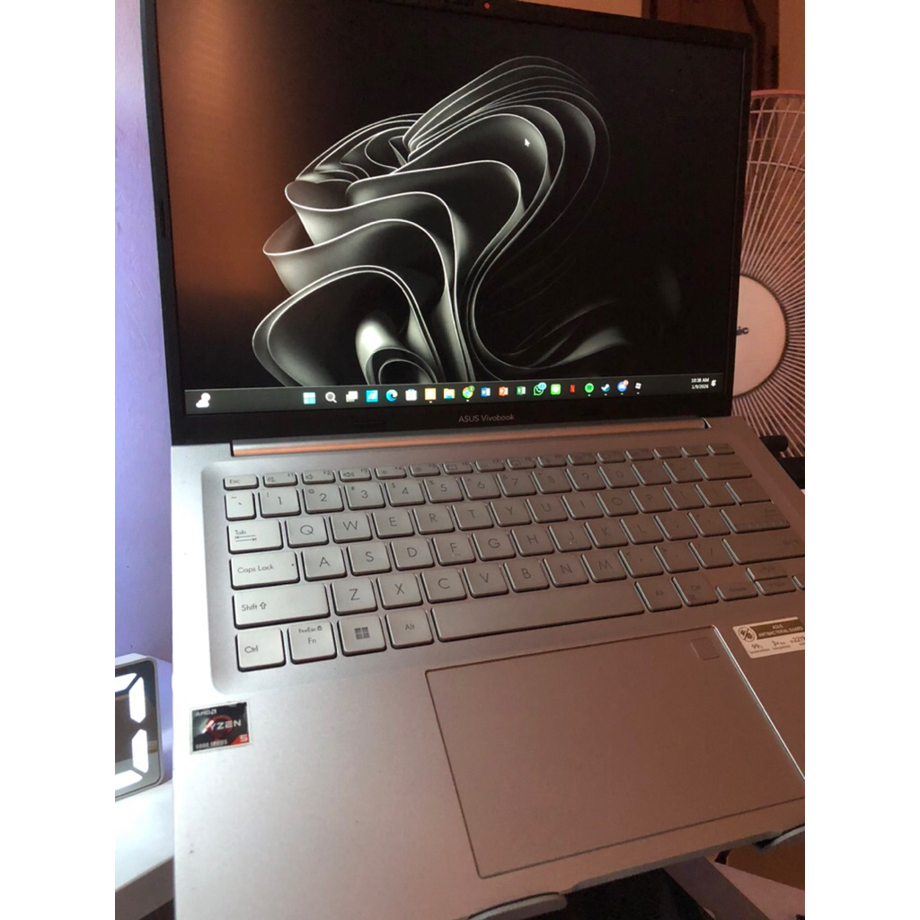 ASUS VIVOBOOK M1403QA