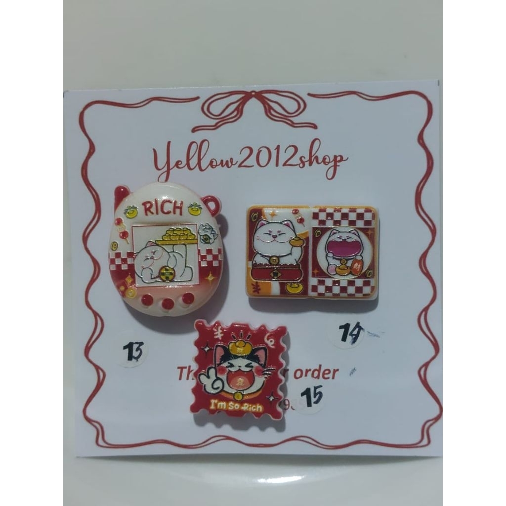 YX71 - AKRILIK GANCI LUCKY CAT IMLEK MOTIF EMBOSS TIMBUL MERAH