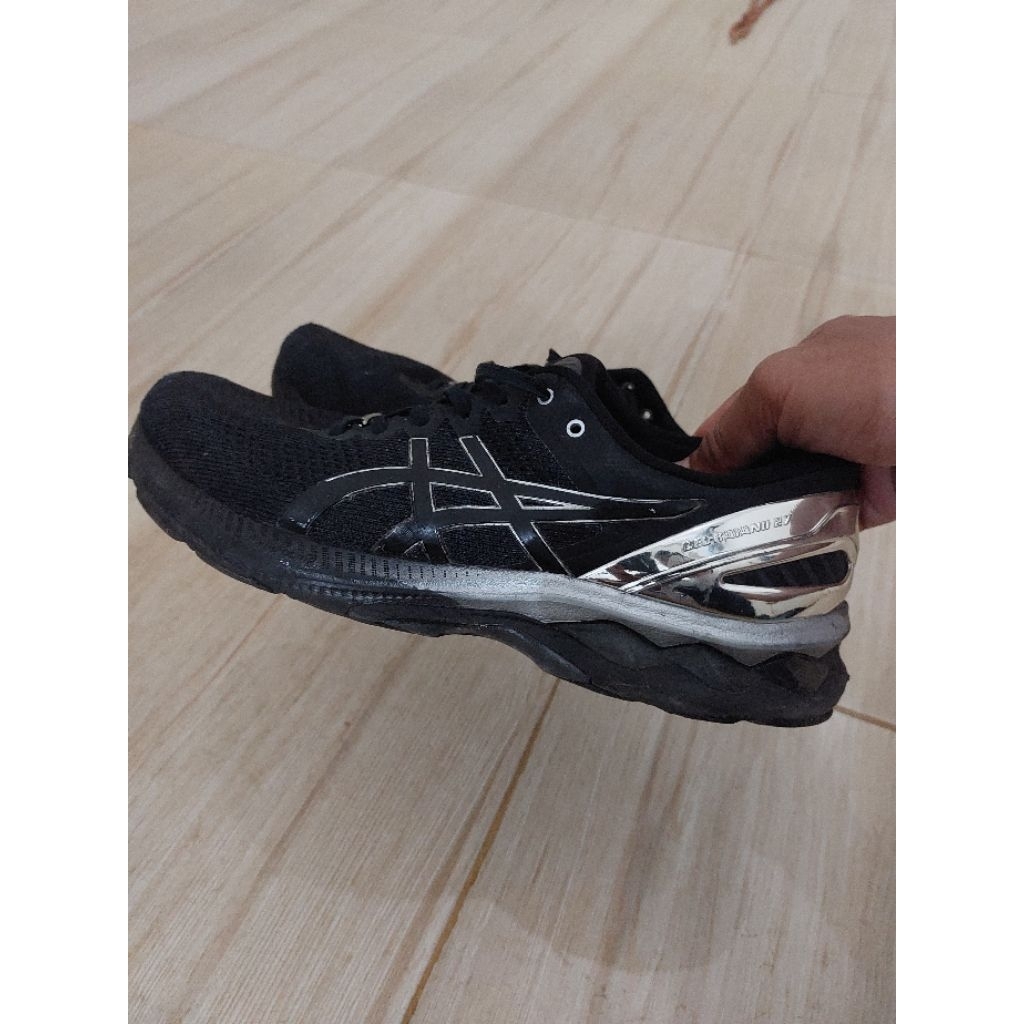 Sepatu Asics gel kayano 27 running