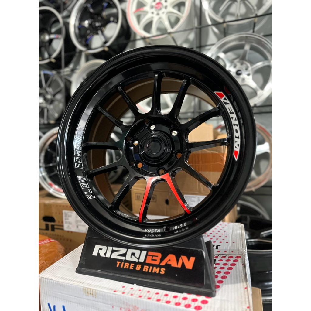 paket velg venom r18 black glossy yusta r18 pcd 6x139,7 + ban 255 55 r18 sailun kondisi baru