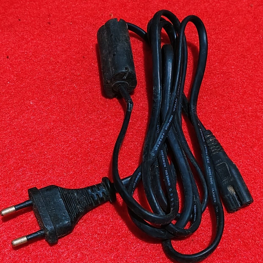 KABEL POWER ANGKA 8 TEMBAGA SERABUT BESAR ADA FERIT D KABEL