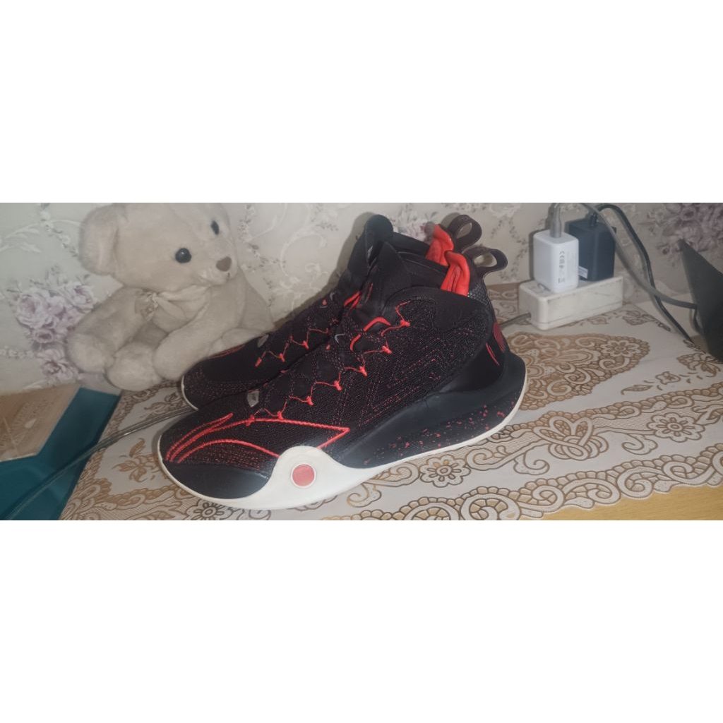 sepatu basket lining size 42 1/3
