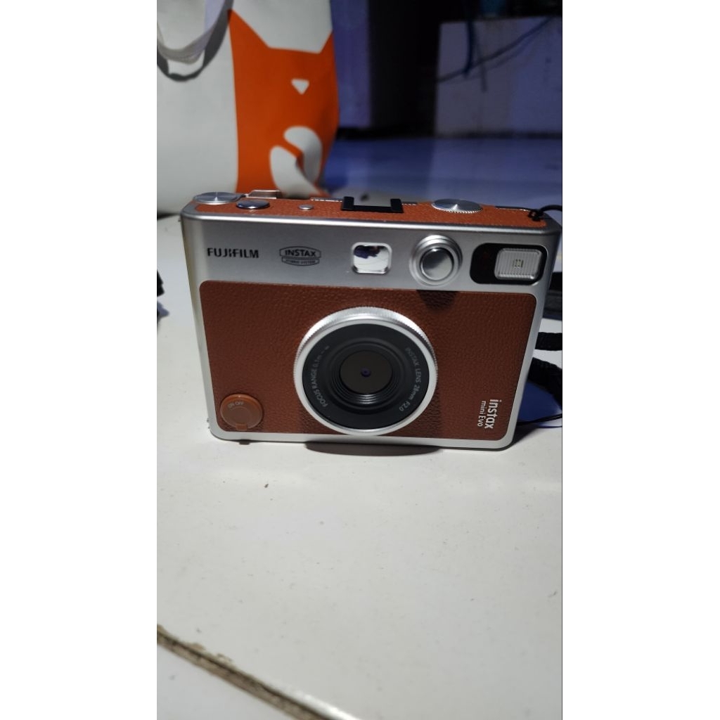 Fujifilm Instax MINI EVO Hybrid Instant Camera and Printer Smartphone   ( second )