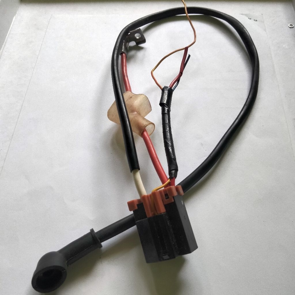 soket kabel Aki motor