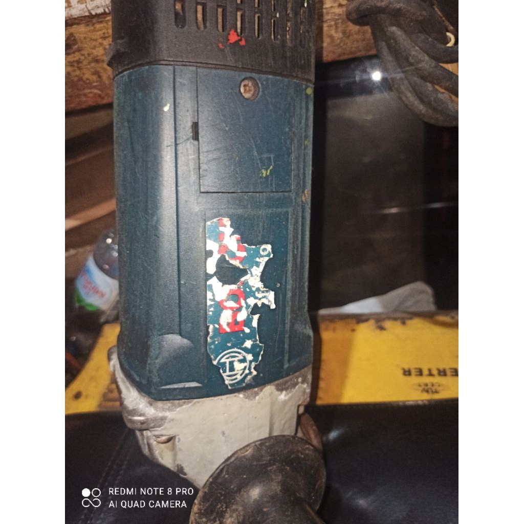 Mesin gerinda bosch 7 inch GWS2000 bekas