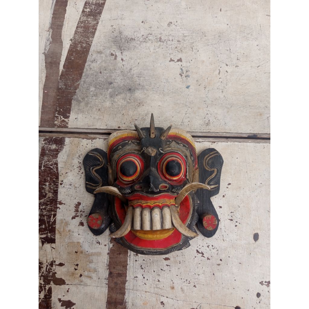 Vintage ukiran kayu pajangan hiasan Hindu Bali india Rangda adalah ratu leak Barong