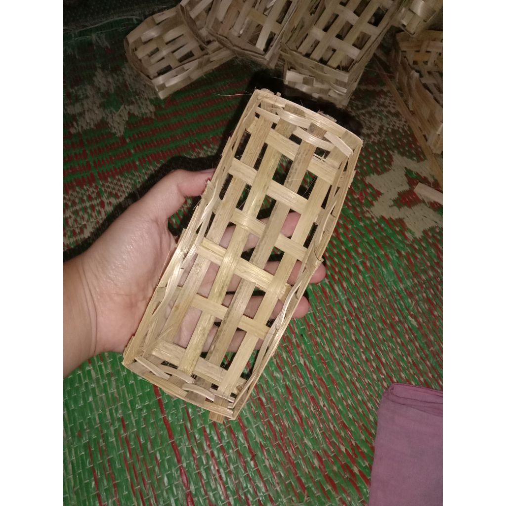 Besek Ikan Pindang/Reyeng Ukuran 16×6×3