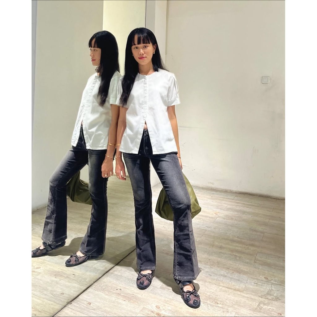 Blouse Wanita Putih Lengan Pendek Puff Pleated Poplin